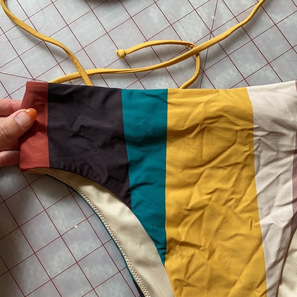 O’Neill 2 piece bikini high waisted cheeky bottom - Picture 4 of 5